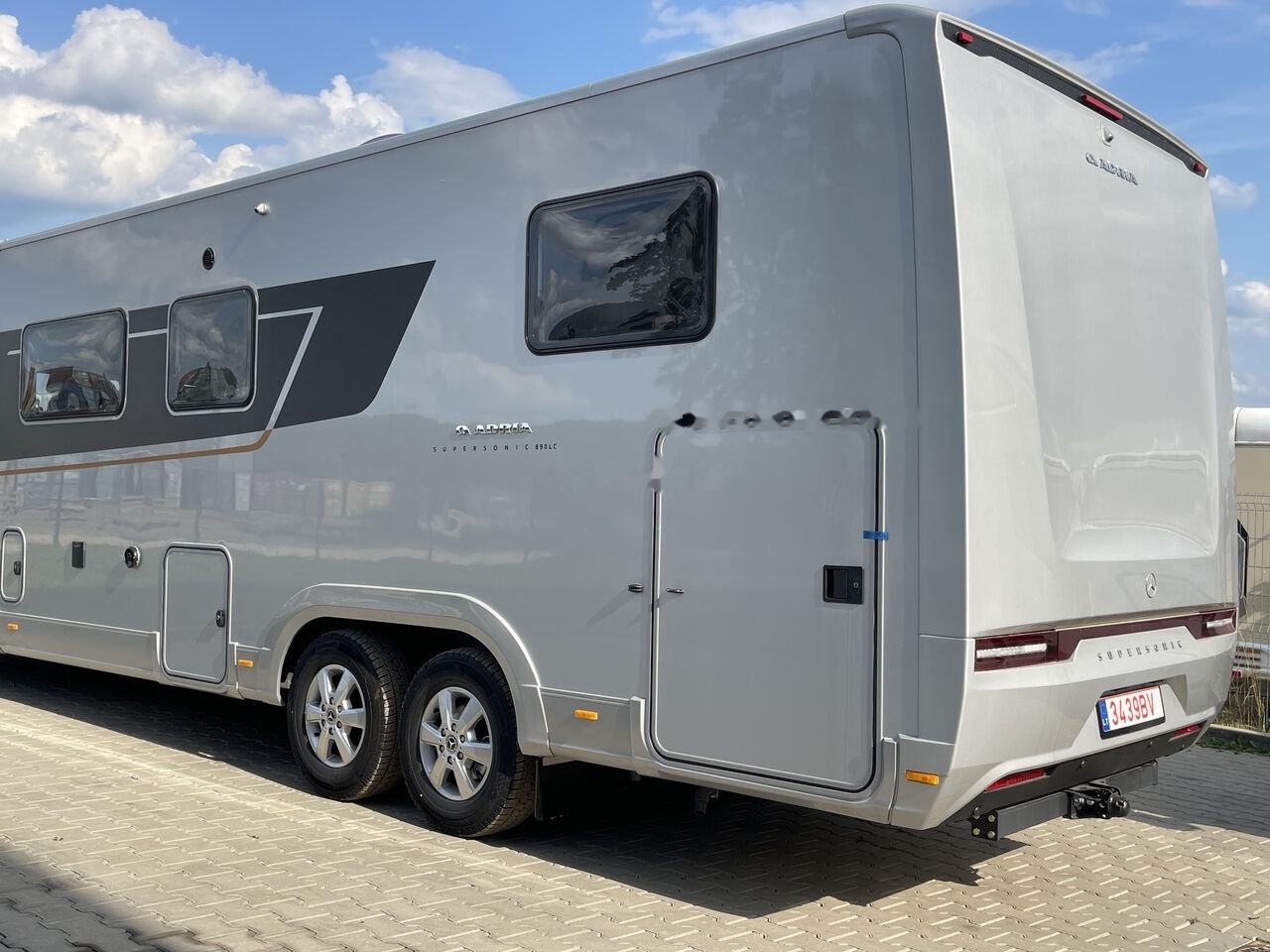 Adria Super Sonic 890LC - Интегриран кемпер: снимка 3 Adria Super Sonic 890LC - Интегриран кемпер: снимка 3