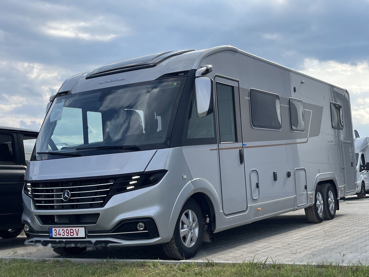 Adria Super Sonic 890LC - Интегриран кемпер: снимка 2 Adria Super Sonic 890LC - Интегриран кемпер: снимка 2