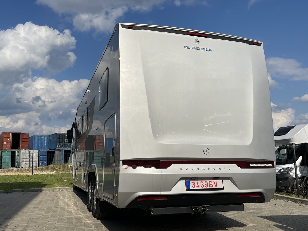Adria Super Sonic 890LC - Интегриран кемпер: снимка 4 Adria Super Sonic 890LC - Интегриран кемпер: снимка 4