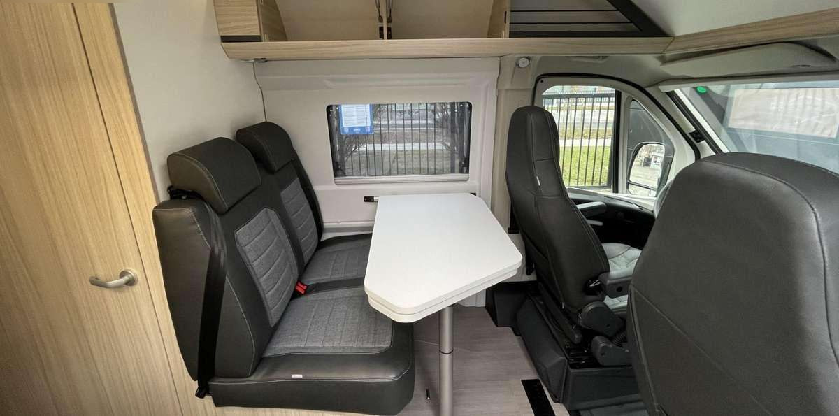 Adria Twin 600 SP Family - Кемпер ван: снимка 4 Adria Twin 600 SP Family - Кемпер ван: снимка 4