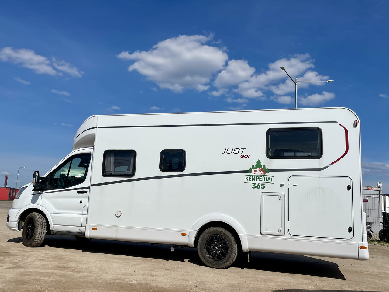 DETHLEFFS Just Go T7055 EB - Полуинтегриран кемпер: снимка 2 DETHLEFFS Just Go T7055 EB - Полуинтегриран кемпер: снимка 2