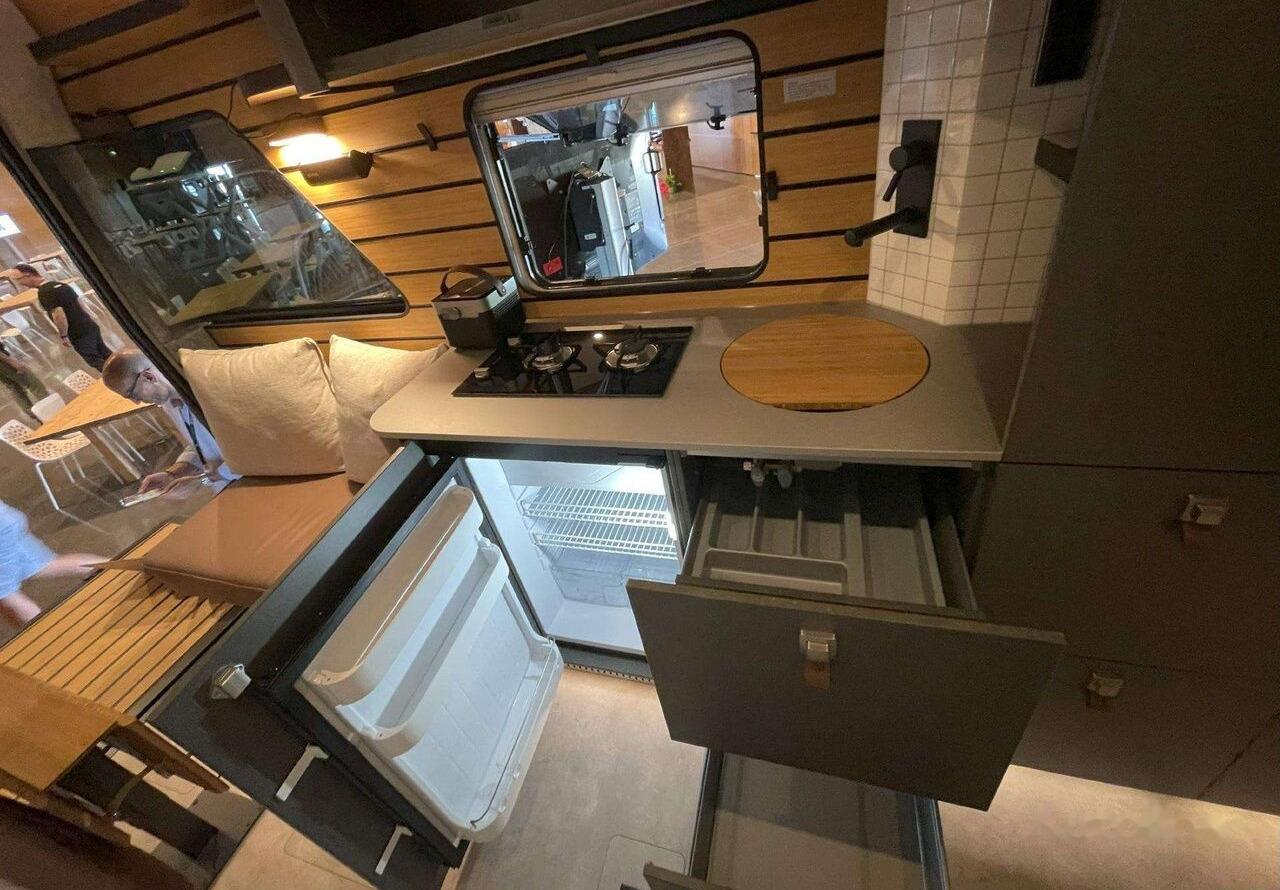 Hymer Venture S - Полуинтегриран кемпер: снимка 5 Hymer Venture S - Полуинтегриран кемпер: снимка 5