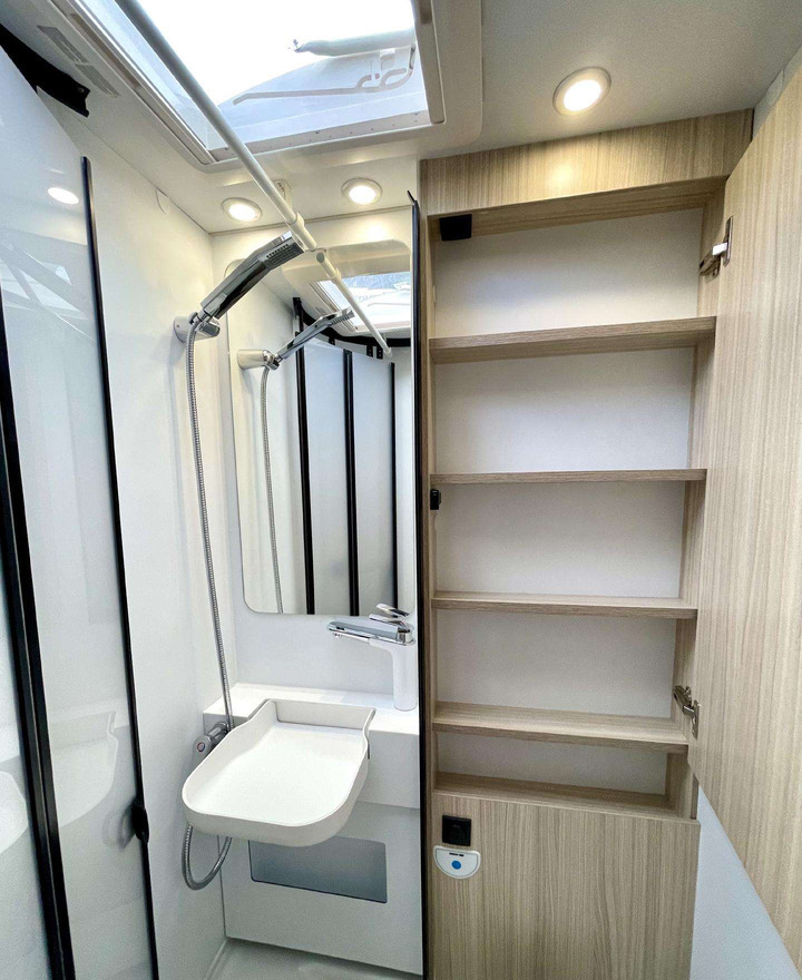 Нови Алковен кемпер Sun Living A70DK: снимка 8