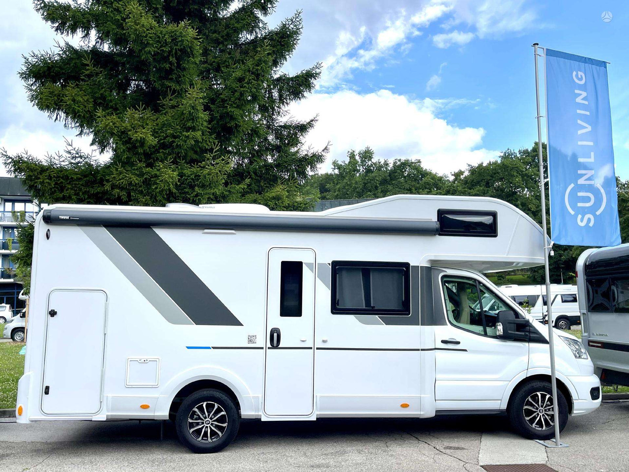 Sun Living A70DK - Алковен кемпер: снимка 2 Sun Living A70DK - Алковен кемпер: снимка 2
