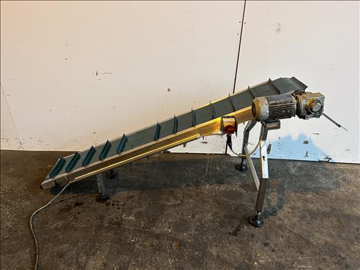 NNP Flighted elevator conveyor - Транспортьор: снимка 1 NNP Flighted elevator conveyor - Транспортьор: снимка 1