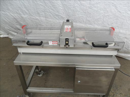 NNP Traversing and rotating head party food cutter - Машина за ХВП: снимка 2 NNP Traversing and rotating head party food cutter - Машина за ХВП: снимка 2
