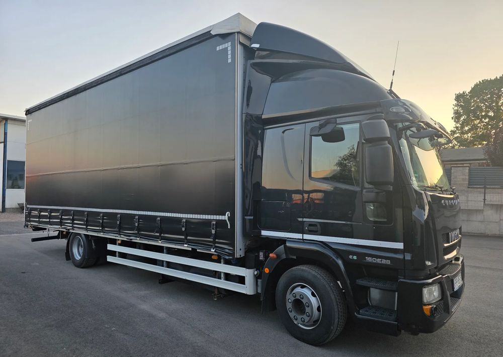 Iveco EUROCARGO 160E28 19 PAL. / FIRANKA / MANUAL / - Камион с брезент: снимка 2 Iveco EUROCARGO 160E28 19 PAL. / FIRANKA / MANUAL / - Камион с брезент: снимка 2