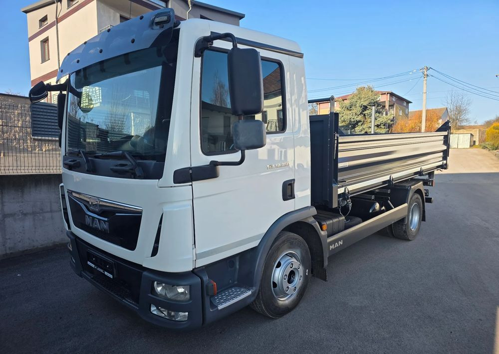MAN TGL 12.250 /12.220 / ATEGO/ WYWROTKA / 2016 / NOWA ZABUDOWA - Самосвал камион: снимка 1 MAN TGL 12.250 /12.220 / ATEGO/ WYWROTKA / 2016 / NOWA ZABUDOWA - Самосвал камион: снимка 1