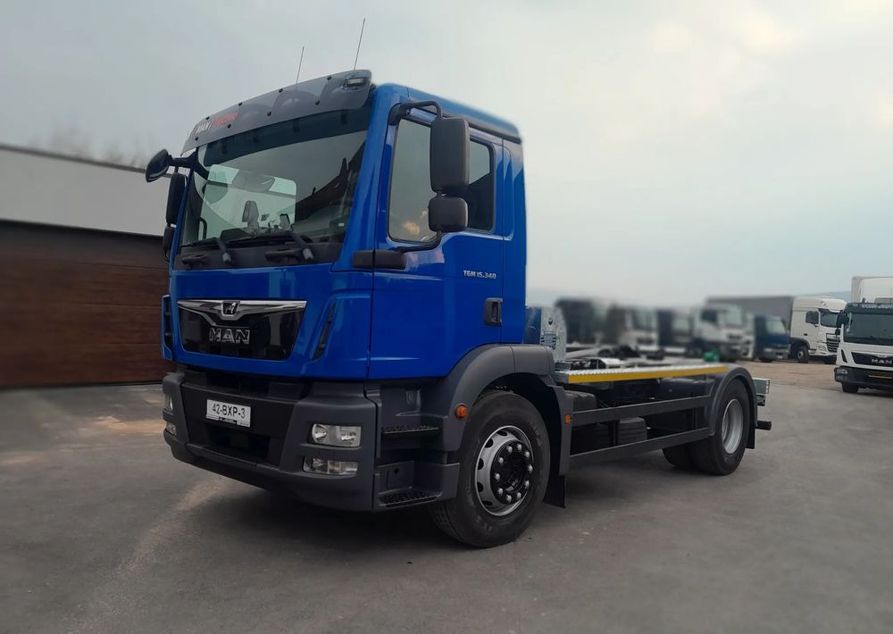 MAN TGM 18.340 urządzenie hakowe AXOR - Мултилифт с кука камион: снимка 1 MAN TGM 18.340 urządzenie hakowe AXOR - Мултилифт с кука камион: снимка 1