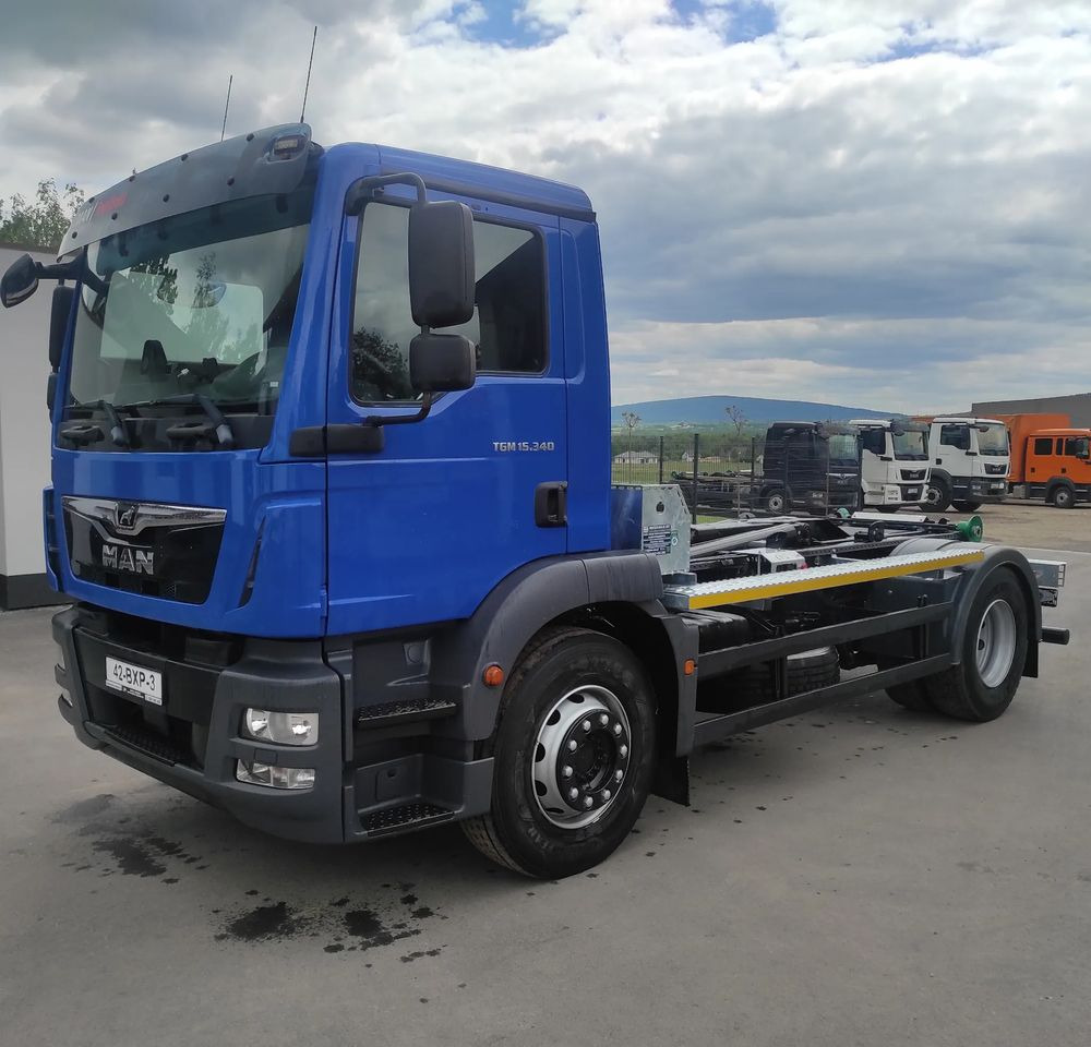 MAN TGM 18.340 urządzenie hakowe AXOR - Мултилифт с кука камион: снимка 2 MAN TGM 18.340 urządzenie hakowe AXOR - Мултилифт с кука камион: снимка 2