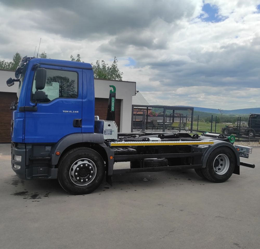 MAN TGM 18.340 urządzenie hakowe AXOR - Мултилифт с кука камион: снимка 1 MAN TGM 18.340 urządzenie hakowe AXOR - Мултилифт с кука камион: снимка 1