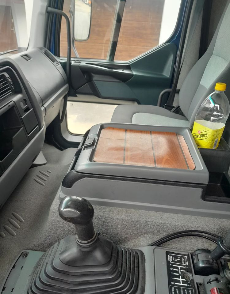 Renault PREMIUM 320 DCI / KERAX / HYDROBURTA / WYWROTKA - Самосвал камион: снимка 2 Renault PREMIUM 320 DCI / KERAX / HYDROBURTA / WYWROTKA - Самосвал камион: снимка 2