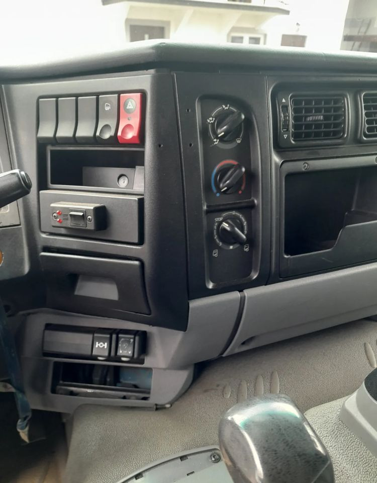 Renault PREMIUM 320 DCI / KERAX / HYDROBURTA / WYWROTKA - Самосвал камион: снимка 3 Renault PREMIUM 320 DCI / KERAX / HYDROBURTA / WYWROTKA - Самосвал камион: снимка 3