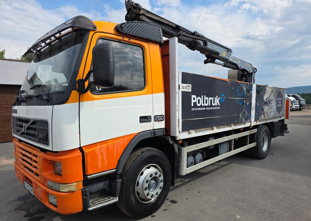 Volvo FM7 - Бордови камион, Камион с кран: снимка 1 Volvo FM7 - Бордови камион, Камион с кран: снимка 1