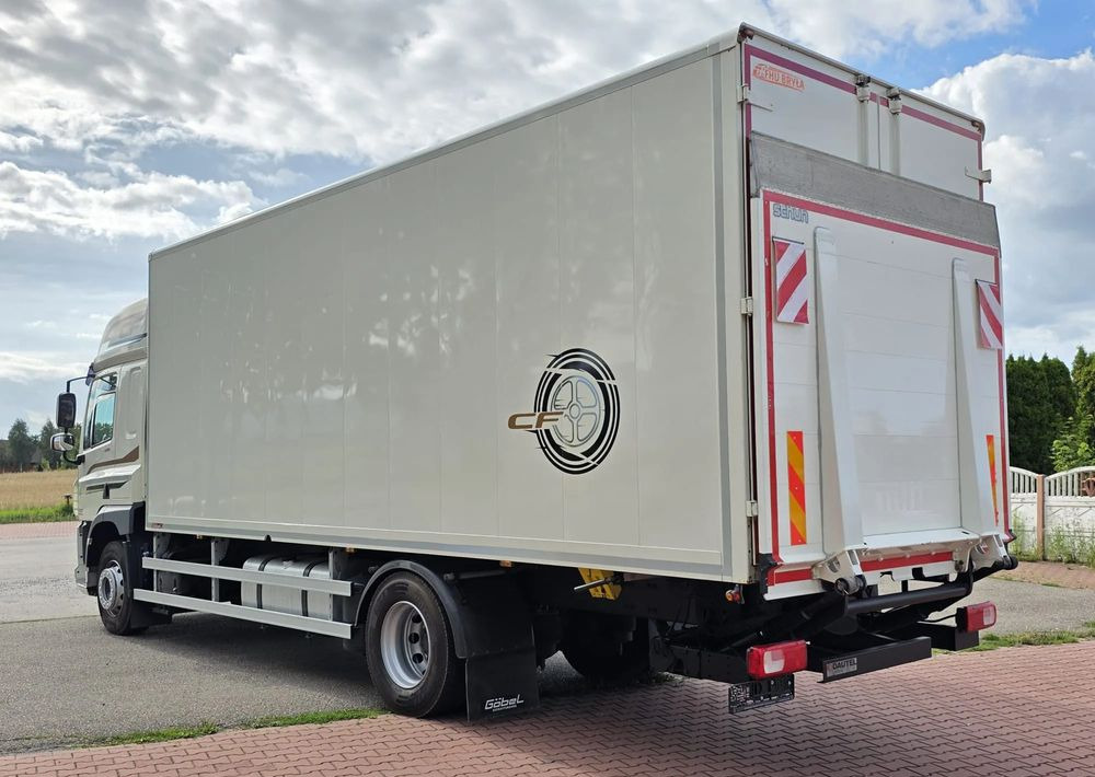 DAF CF 330 / 10.2017 / KONTENER MEBLOWY / IZOTERMA / WINDA / 18 PALET / E6 / NISKI PRZEBIEG / Z NIEMIEC / JAK NOWY / DUŻY SILNIK 10 837cm3// - Камион фургон: снимка 5 DAF CF 330 / 10.2017 / KONTENER MEBLOWY / IZOTERMA / WINDA / 18 PALET / E6 / NISKI PRZEBIEG / Z NIEMIEC / JAK NOWY / DUŻY SILNIK 10 837cm3// - Камион фургон: снимка 5