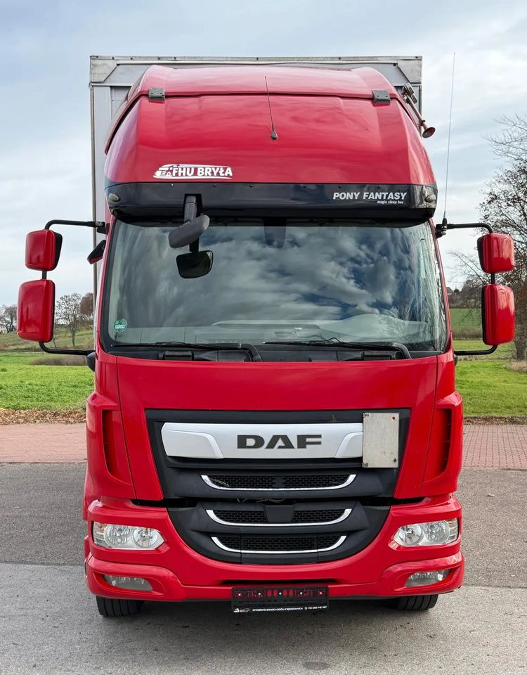 DAF LF 260 / WINDA / 16TON DMC / 3M WYSOKOŚĆ / JUMBO / FIRANKA / SYPIALKA / AUTOMAT / JEDEN WŁAŚCICIE / EURO 6 / 2017/ SPROWADZONY / 19 PALET / DUŻA ŁADOWNOŚĆ / - Камион с брезент: снимка 3 DAF LF 260 / WINDA / 16TON DMC / 3M WYSOKOŚĆ / JUMBO / FIRANKA / SYPIALKA / AUTOMAT / JEDEN WŁAŚCICIE / EURO 6 / 2017/ SPROWADZONY / 19 PALET / DUŻA ŁADOWNOŚĆ / - Камион с брезент: снимка 3
