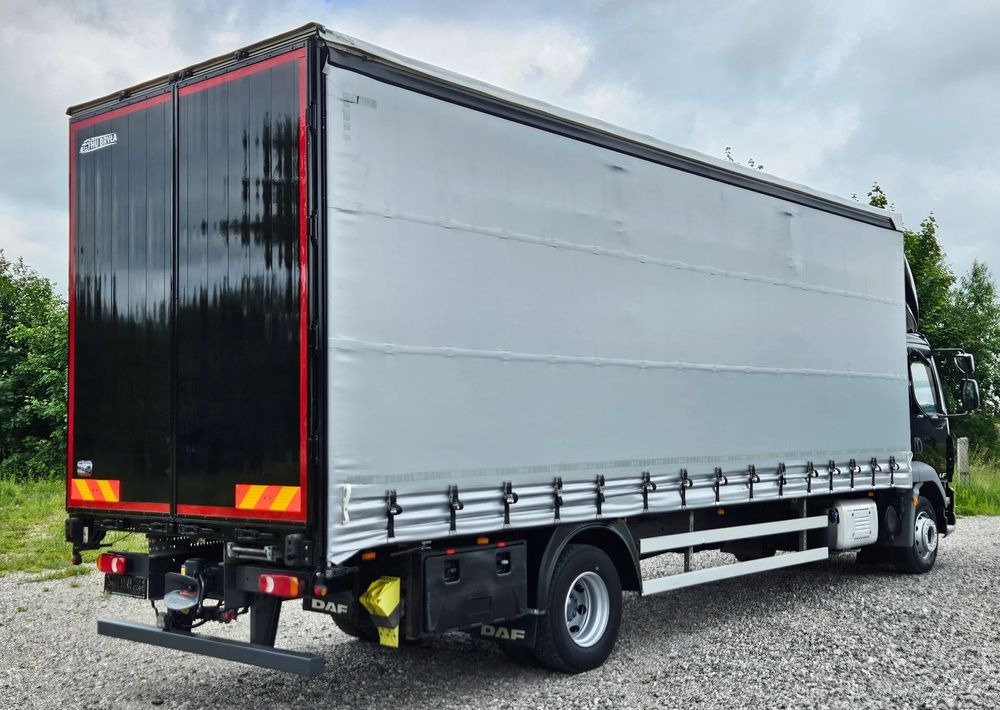 DAF LF 290 / WINDA / 16TON DMC / FIRANKA / AUTOMAT / JEDEN WŁAŚCICIE / EURO 6 / 2019 / SPROWADZONY / 20PALET / NISKI PRZEBIEG / DUŻA ŁADOWNOŚĆ / JAK NOWY - Камион с брезент: снимка 4 DAF LF 290 / WINDA / 16TON DMC / FIRANKA / AUTOMAT / JEDEN WŁAŚCICIE / EURO 6 / 2019 / SPROWADZONY / 20PALET / NISKI PRZEBIEG / DUŻA ŁADOWNOŚĆ / JAK NOWY - Камион с брезент: снимка 4