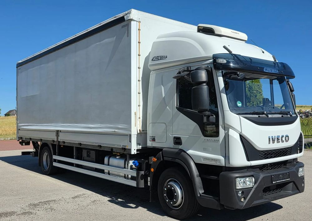 Iveco EUROCARGO 160E320/FIRANKA/WINDA/AUTOMAT/NISKI PRZEBIEG/E6/SPROWADZONY/PIERWSZY WŁAŚCICIEL - Камион с брезент: снимка 2 Iveco EUROCARGO 160E320/FIRANKA/WINDA/AUTOMAT/NISKI PRZEBIEG/E6/SPROWADZONY/PIERWSZY WŁAŚCICIEL - Камион с брезент: снимка 2