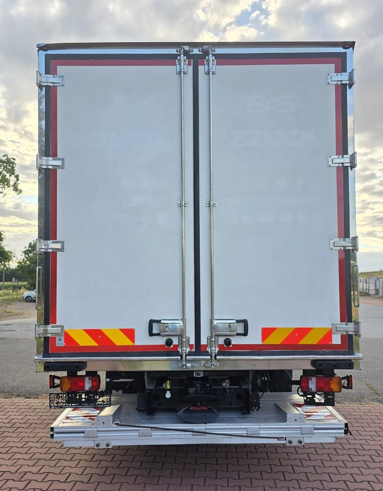 MAN TGM 15.250 / CHŁODNIA / WINDA / 2018 ROK / 230 TYŚ KM / BOCZNE DRZWI / AUTOMAT / SPROWADZONY / E6 / 18 EUROPALET/ - Рефрижератор камион: снимка 5 MAN TGM 15.250 / CHŁODNIA / WINDA / 2018 ROK / 230 TYŚ KM / BOCZNE DRZWI / AUTOMAT / SPROWADZONY / E6 / 18 EUROPALET/ - Рефрижератор камион: снимка 5