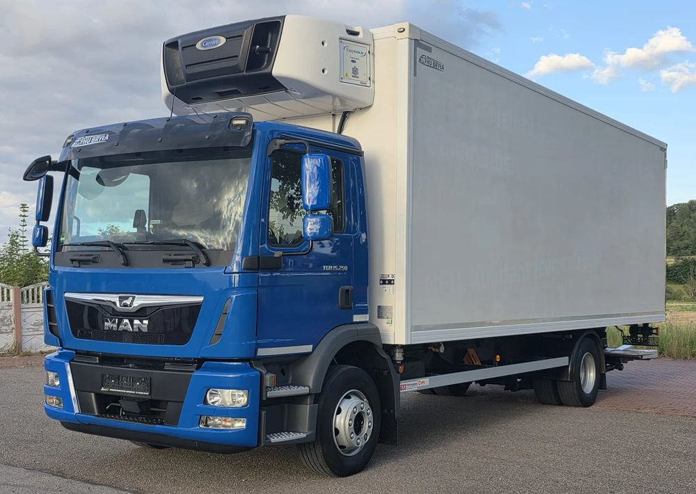 MAN TGM 15.250 / CHŁODNIA / WINDA / 2018 ROK / 230 TYŚ KM / BOCZNE DRZWI / AUTOMAT / SPROWADZONY / E6 / 18 EUROPALET/ - Рефрижератор камион: снимка 1 MAN TGM 15.250 / CHŁODNIA / WINDA / 2018 ROK / 230 TYŚ KM / BOCZNE DRZWI / AUTOMAT / SPROWADZONY / E6 / 18 EUROPALET/ - Рефрижератор камион: снимка 1