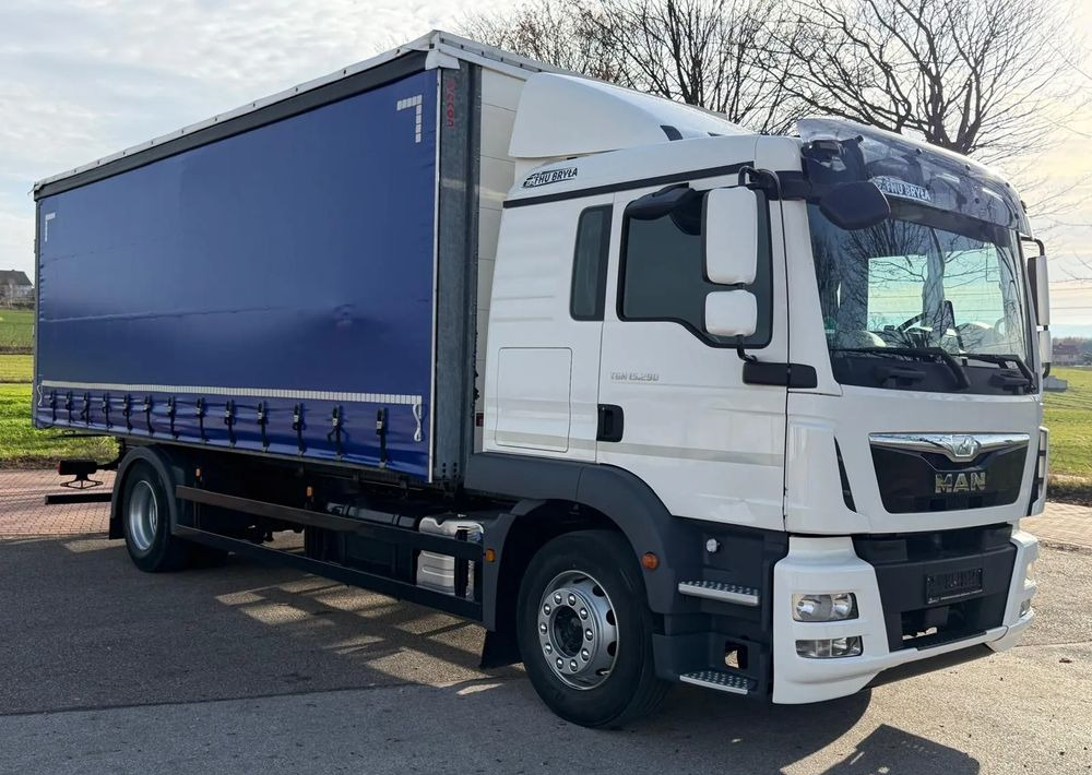 MAN TGM 15.290 / FIRANKA / 2016R / KLIMA POSTOJOWA /SPROWADZONY/ 8T ŁADOWNOŚĆ / 17 PALET / E6 / WINDA / - Камион с брезент: снимка 2 MAN TGM 15.290 / FIRANKA / 2016R / KLIMA POSTOJOWA /SPROWADZONY/ 8T ŁADOWNOŚĆ / 17 PALET / E6 / WINDA / - Камион с брезент: снимка 2
