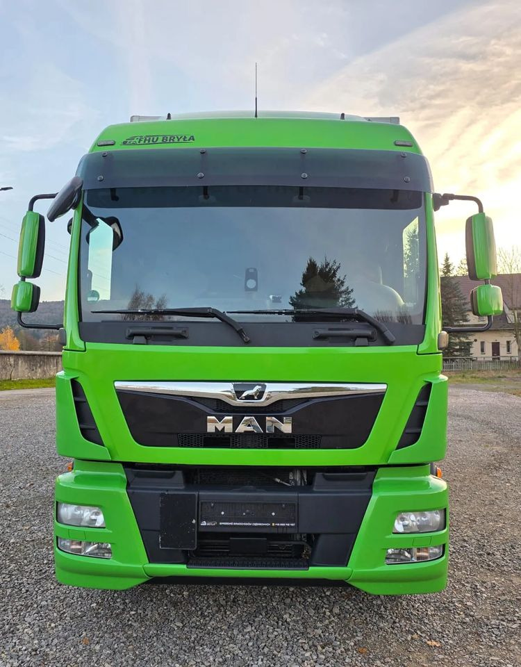 MAN TGM 18.320 / 18.290 / 15.290 / IZOTERMA / WINDA / 19PALET / E6 / 08.2018 / LIFT / SPROWADZONY / AUTOMAT / SYPIALKA / PIERWSZY WŁAŚCICIEL / BOCZNE DRZWI / STAN BARDZO DOBRY - Рефрижератор камион: снимка 3 MAN TGM 18.320 / 18.290 / 15.290 / IZOTERMA / WINDA / 19PALET / E6 / 08.2018 / LIFT / SPROWADZONY / AUTOMAT / SYPIALKA / PIERWSZY WŁAŚCICIEL / BOCZNE DRZWI / STAN BARDZO DOBRY - Рефрижератор камион: снимка 3