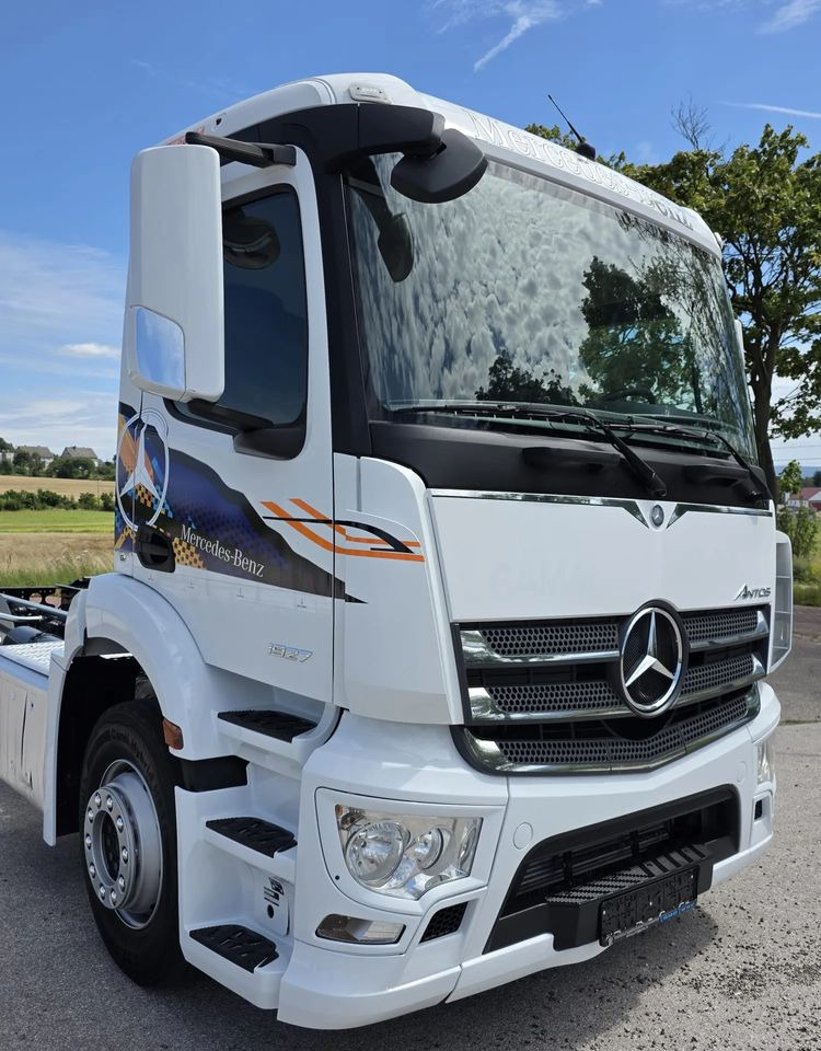 Mercedes-Benz ANTOS 1827 / ATEGO / ACTROS / E6 / ROZSTAW OSI 3.75M / WYWROT / BECZKA / UTRZYMANIE DRÓG / HAKOWIEC / SPROWADZONY / PIERWSZY WŁAŚCICIEL / STAN BDB - Шаси кабина: снимка 4 Mercedes-Benz ANTOS 1827 / ATEGO / ACTROS / E6 / ROZSTAW OSI 3.75M / WYWROT / BECZKA / UTRZYMANIE DRÓG / HAKOWIEC / SPROWADZONY / PIERWSZY WŁAŚCICIEL / STAN BDB - Шаси кабина: снимка 4