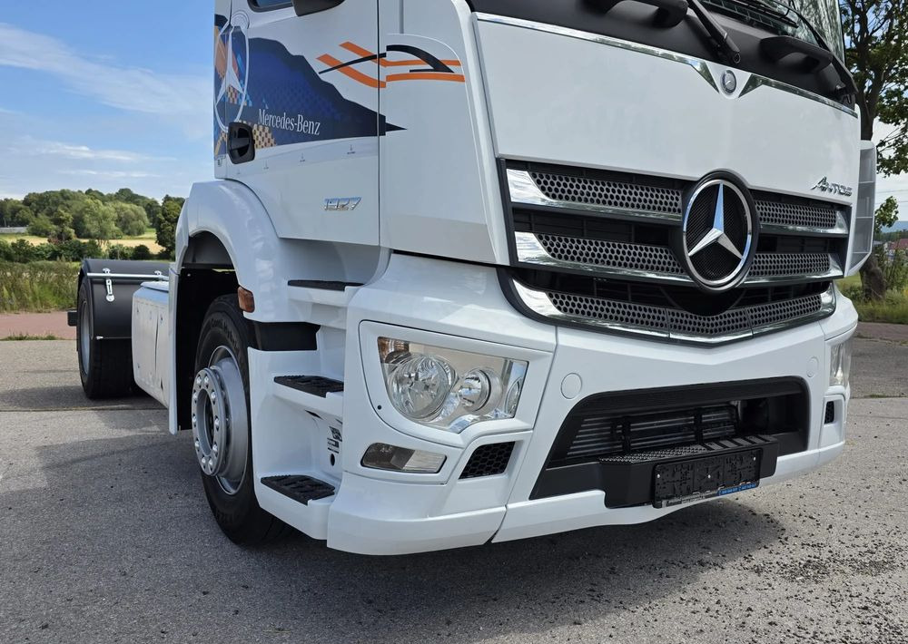 Mercedes-Benz ANTOS 1827 / ATEGO / ACTROS / E6 / ROZSTAW OSI 3.75M / WYWROT / BECZKA / UTRZYMANIE DRÓG / HAKOWIEC / SPROWADZONY / PIERWSZY WŁAŚCICIEL / STAN BDB - Шаси кабина: снимка 4 Mercedes-Benz ANTOS 1827 / ATEGO / ACTROS / E6 / ROZSTAW OSI 3.75M / WYWROT / BECZKA / UTRZYMANIE DRÓG / HAKOWIEC / SPROWADZONY / PIERWSZY WŁAŚCICIEL / STAN BDB - Шаси кабина: снимка 4