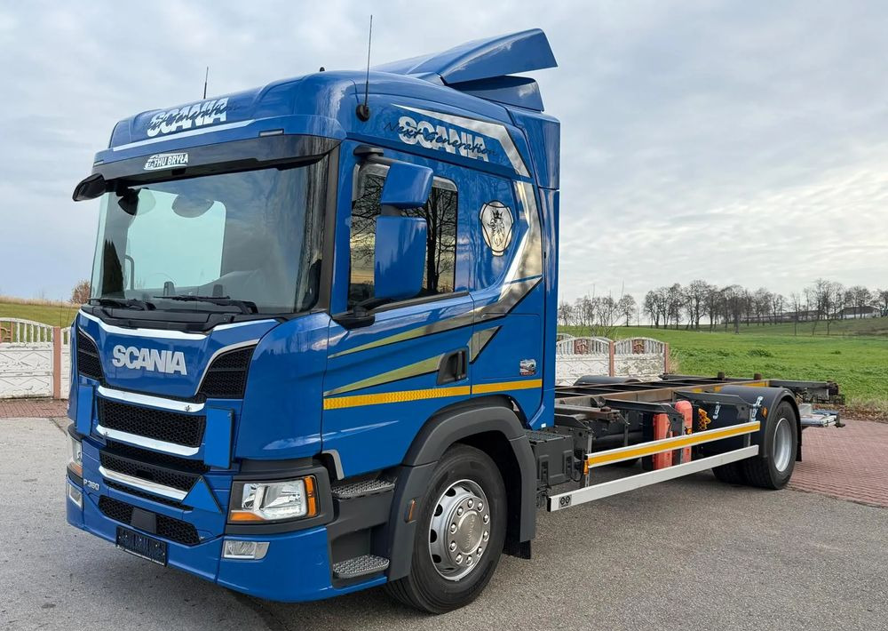 Scania P360 / P410 / BDF / RAMA / FIRANKA / PEŁNA SYPIALKA / WINDA / E6 / CAŁA NA PODUSZKACH / ROZSTAW OSI 5.5M / LAWETA / DO ŻYWCA / DO BYDŁA / DO ZABUDOWY / SPROWADZONA - Шаси кабина: снимка 1 Scania P360 / P410 / BDF / RAMA / FIRANKA / PEŁNA SYPIALKA / WINDA / E6 / CAŁA NA PODUSZKACH / ROZSTAW OSI 5.5M / LAWETA / DO ŻYWCA / DO BYDŁA / DO ZABUDOWY / SPROWADZONA - Шаси кабина: снимка 1