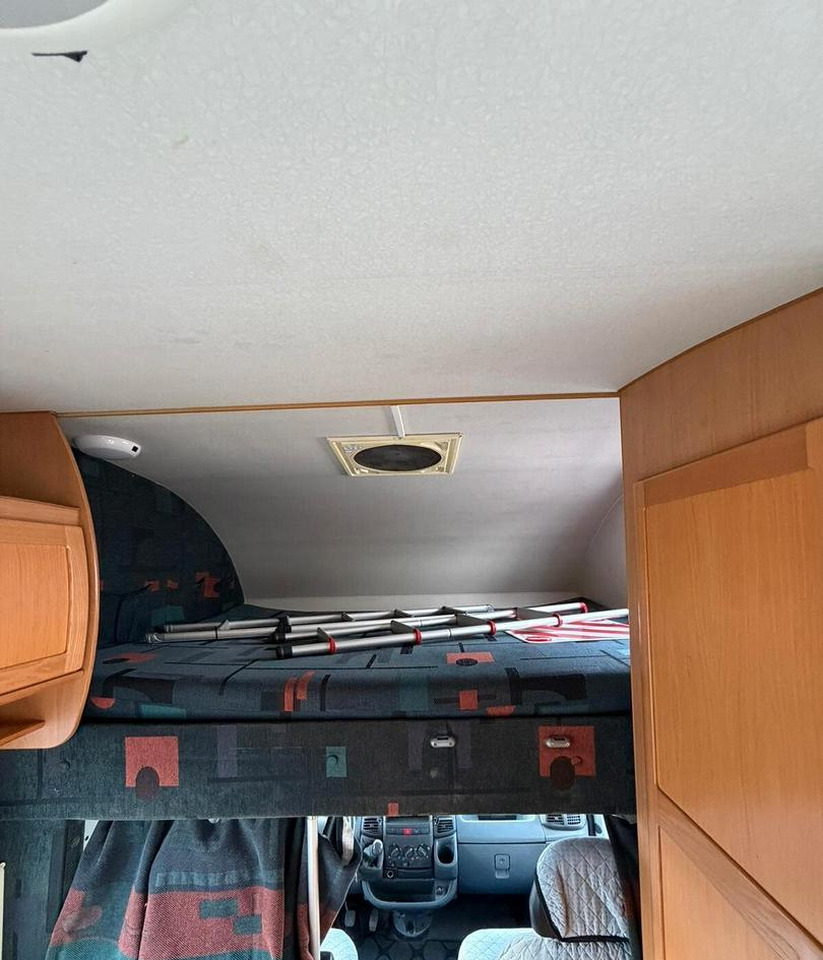 Mclouis MC LOUIS GLEN 430 - Алковен кемпер: снимка 4 Mclouis MC LOUIS GLEN 430 - Алковен кемпер: снимка 4