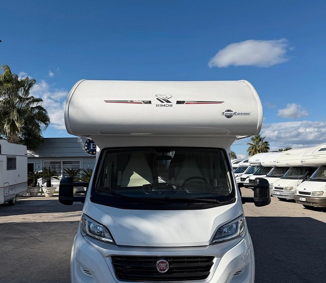 Rimor SEAL 3 - Алковен кемпер: снимка 1 Rimor SEAL 3 - Алковен кемпер: снимка 1