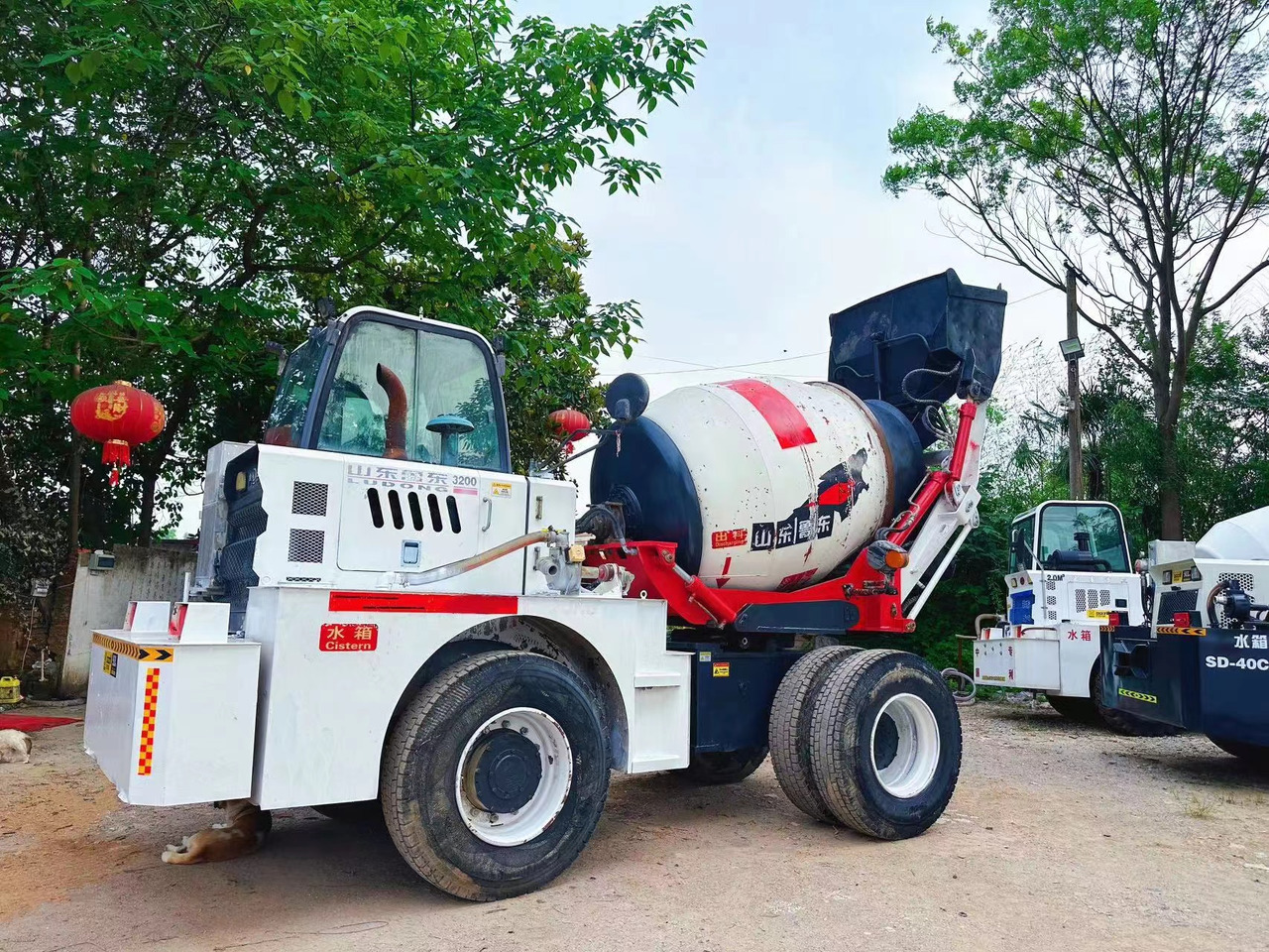 DEYI 2 cubic concrete mixer - Бетоновоз: снимка 2 DEYI 2 cubic concrete mixer - Бетоновоз: снимка 2