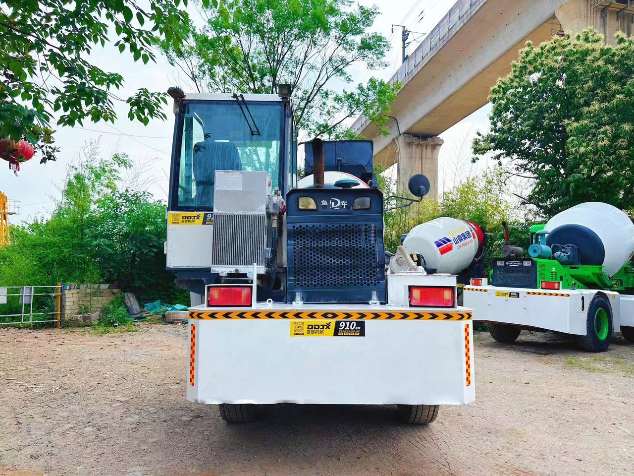 DEYI 2 cubic concrete mixer - Бетоновоз: снимка 5 DEYI 2 cubic concrete mixer - Бетоновоз: снимка 5