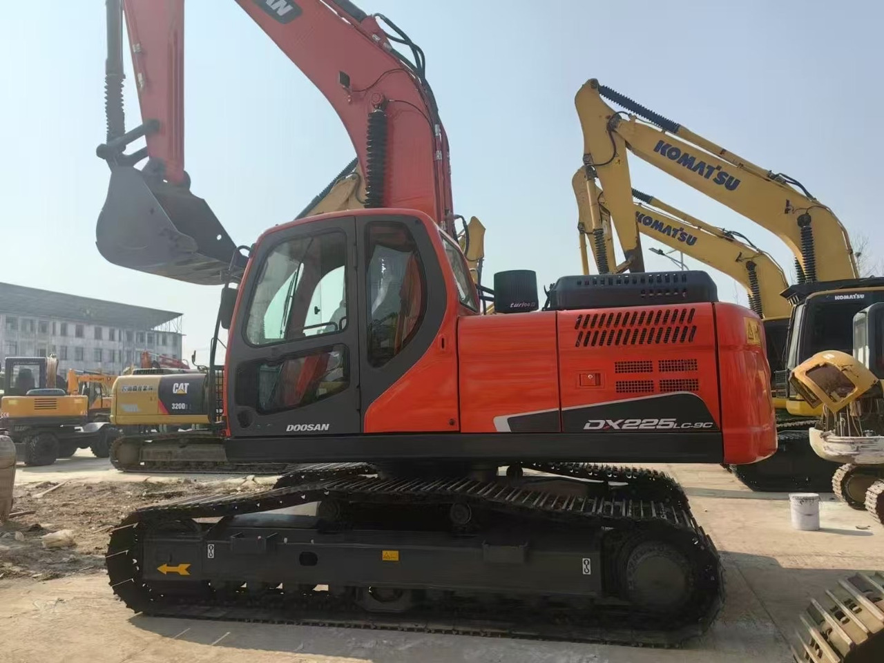 DOOSAN Dx225 - Верижен багер: снимка 2 DOOSAN Dx225 - Верижен багер: снимка 2