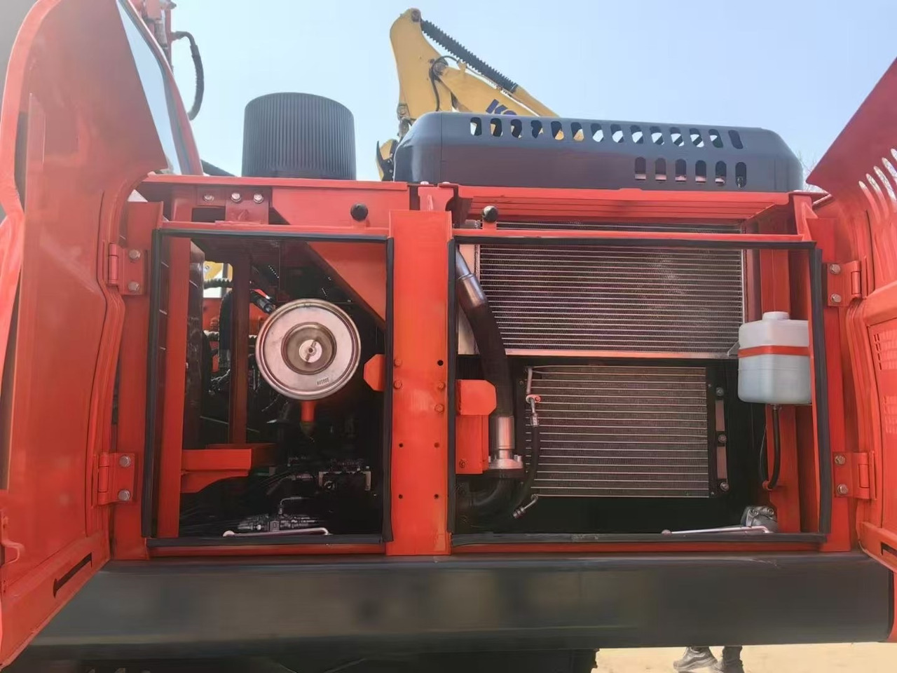 DOOSAN Dx225 - Верижен багер: снимка 5 DOOSAN Dx225 - Верижен багер: снимка 5