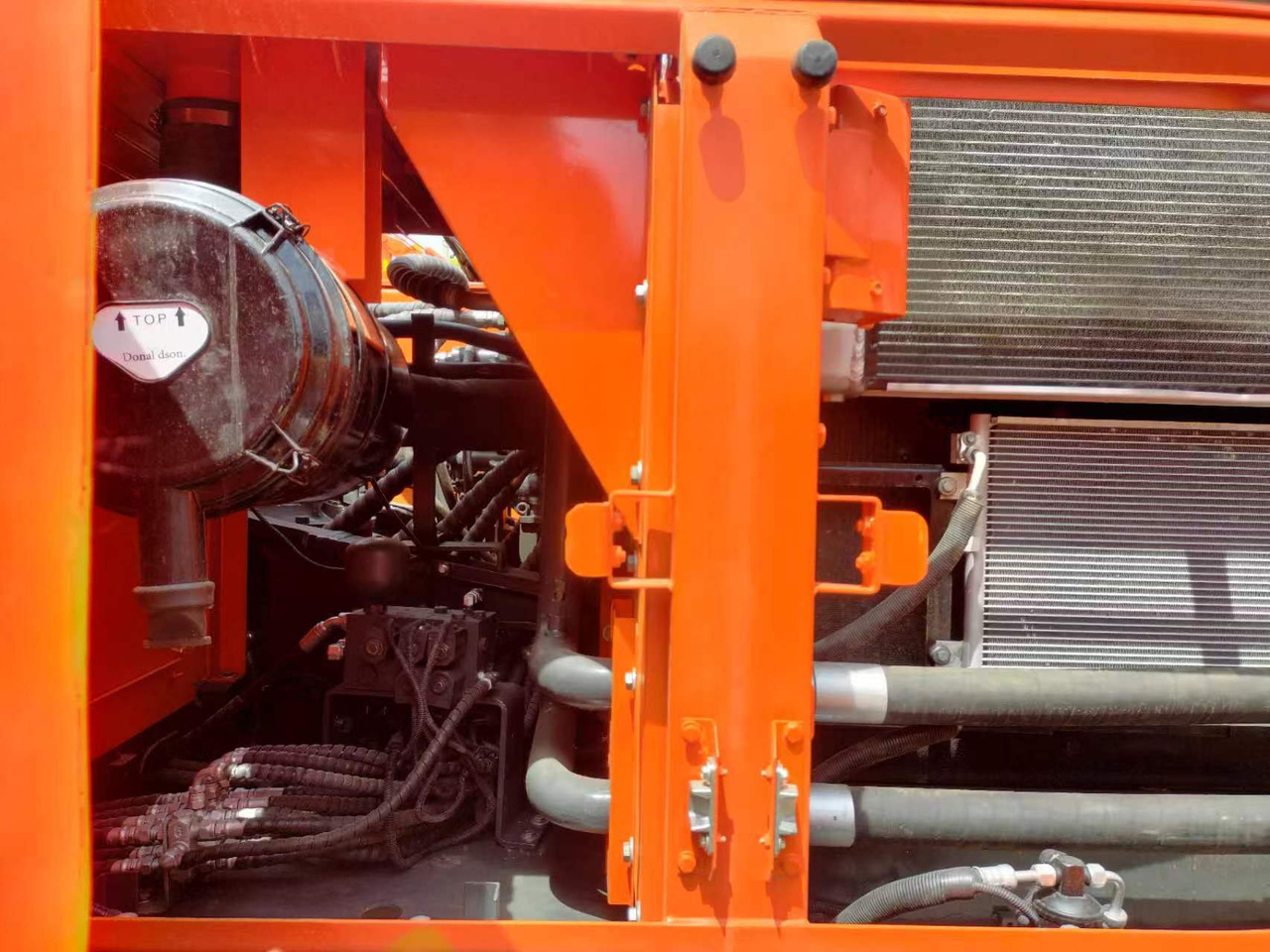 Doosan DX 300 Korea imports doosan DX300 - Верижен багер: снимка 3 Doosan DX 300 Korea imports doosan DX300 - Верижен багер: снимка 3