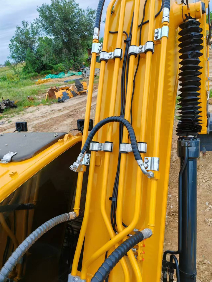 Hyundai Hyundai 220 LC-9 S - Верижен багер: снимка 3 Hyundai Hyundai 220 LC-9 S - Верижен багер: снимка 3