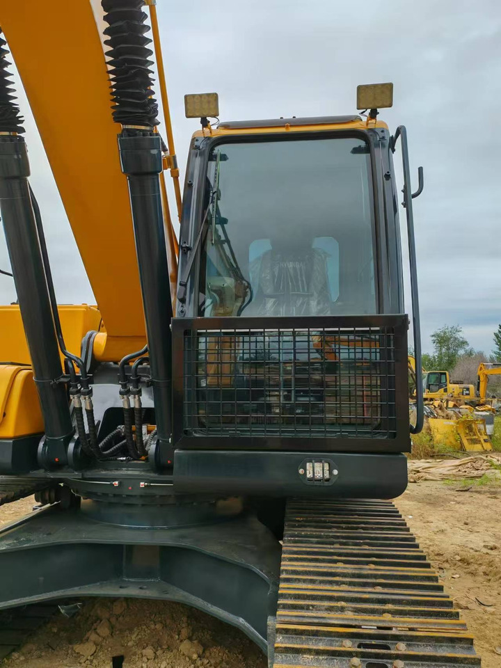 Hyundai Hyundai 220 LC-9 S - Верижен багер: снимка 5 Hyundai Hyundai 220 LC-9 S - Верижен багер: снимка 5