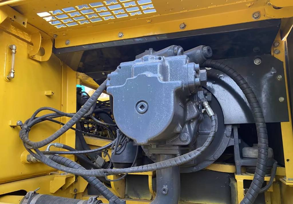 Верижен багер KOMATSU PC 450-8: снимка 8