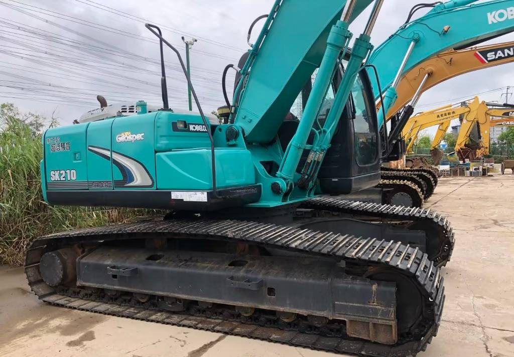 Kobelco SK 210-8 - Верижен багер: снимка 4 Kobelco SK 210-8 - Верижен багер: снимка 4
