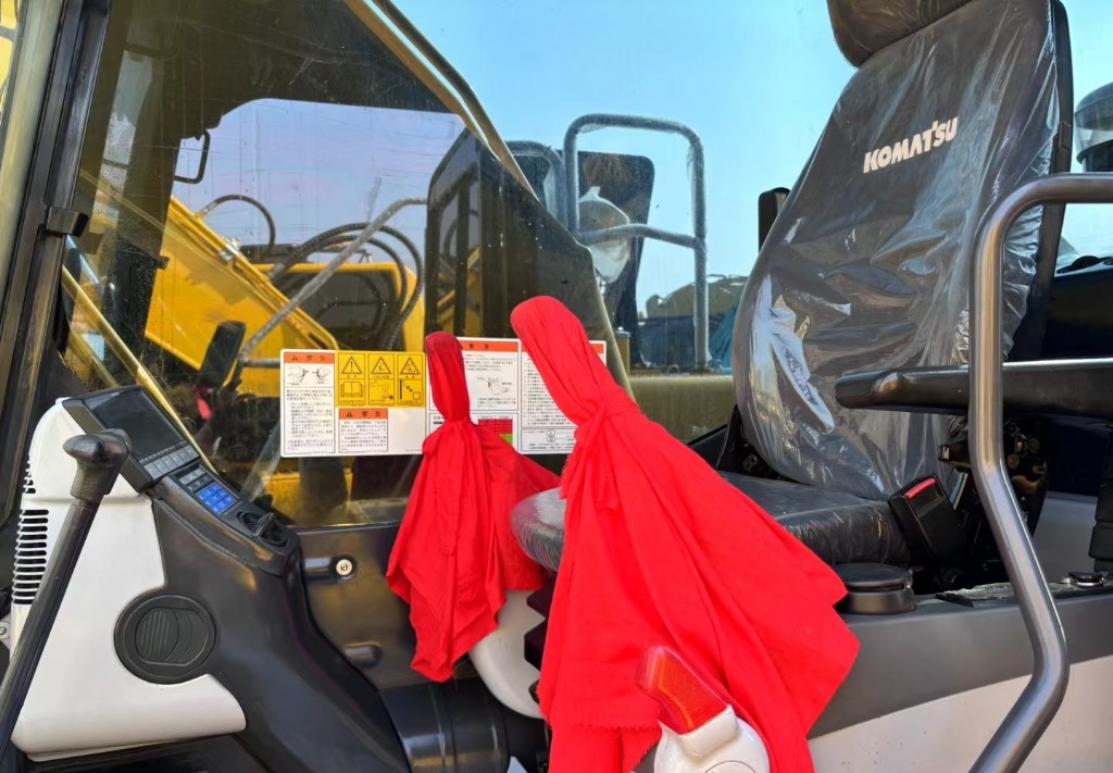 Komatsu PC 210 LC-8 - Верижен багер: снимка 5 Komatsu PC 210 LC-8 - Верижен багер: снимка 5