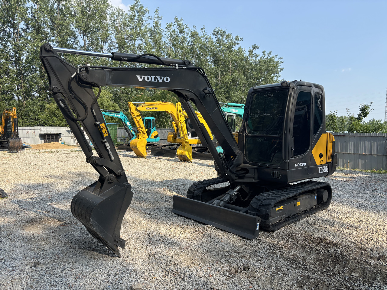 Volvo EC55D Rubber track - Мини багер: снимка 2 Volvo EC55D Rubber track - Мини багер: снимка 2