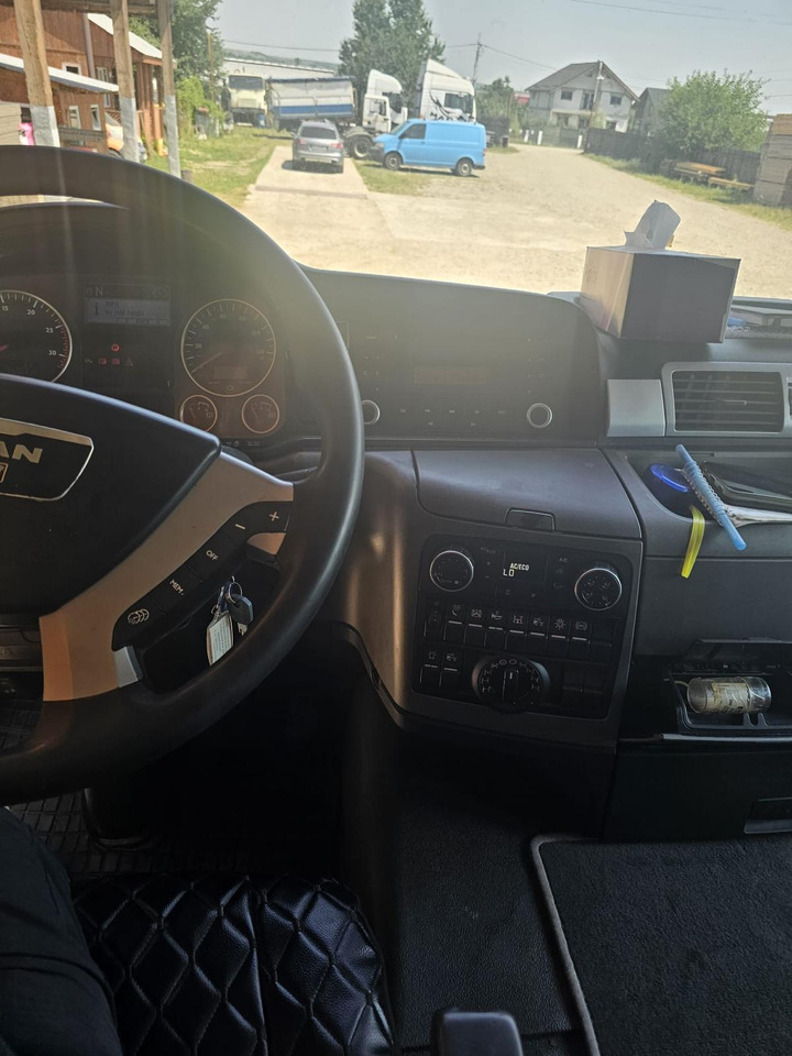 Камион за дърва За превоз на дървесина MAN 33.480 6x6: снимка 8