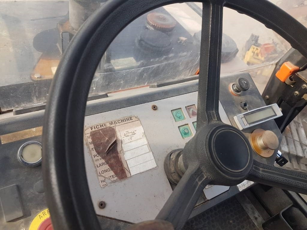 Ammann AV 95 - Пътен валяк: снимка 5 Ammann AV 95 - Пътен валяк: снимка 5