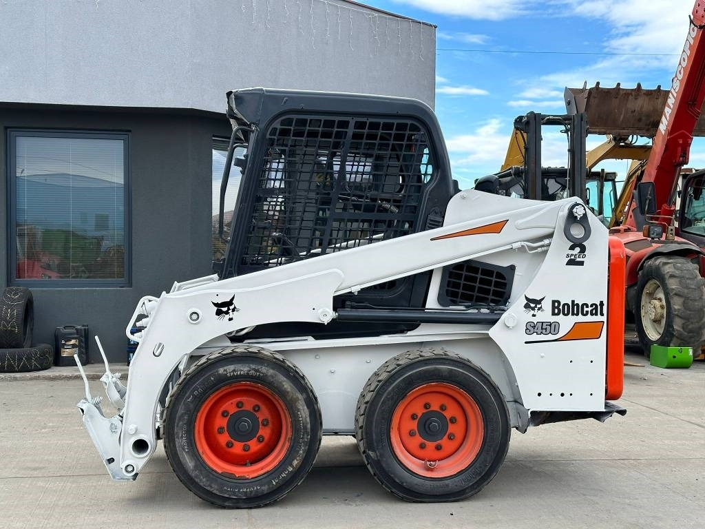 Bobcat S 450 - Мини челен товарач: снимка 2 Bobcat S 450 - Мини челен товарач: снимка 2