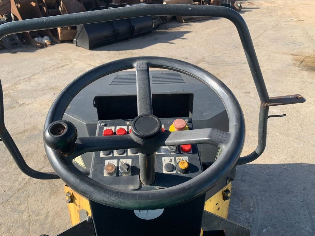 Пътен валяк Bomag BW 120 AD-3: снимка 8