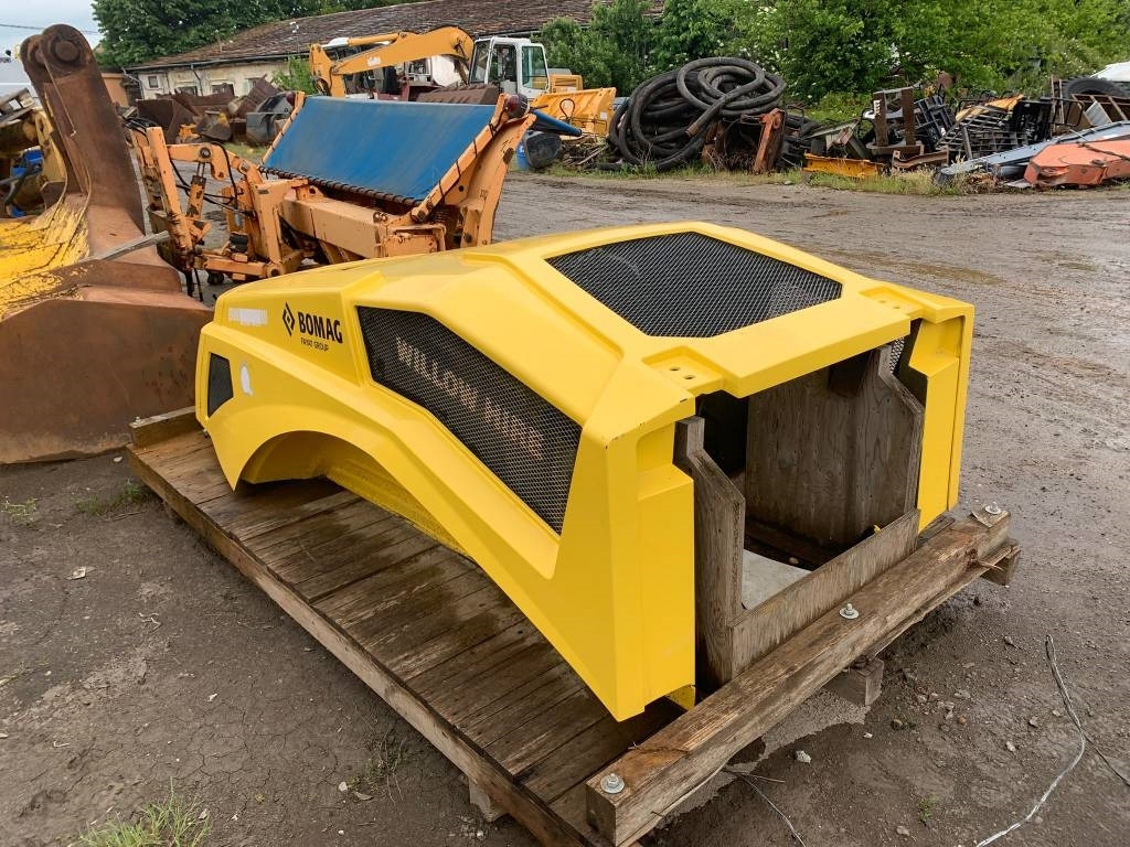 Bomag BW 216DH BONNET - Рама/ Шаси за Строителна техника: снимка 1 Bomag BW 216DH BONNET - Рама/ Шаси за Строителна техника: снимка 1