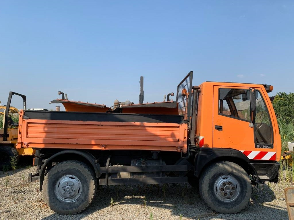 Bucher BU 200 - Снегорин: снимка 3 Bucher BU 200 - Снегорин: снимка 3