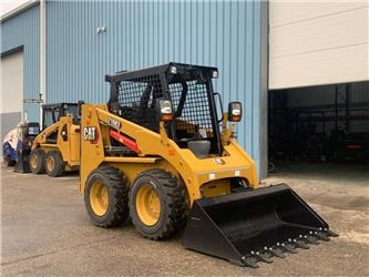 CAT 216 B 3 - Мини челен товарач: снимка 1 CAT 216 B 3 - Мини челен товарач: снимка 1