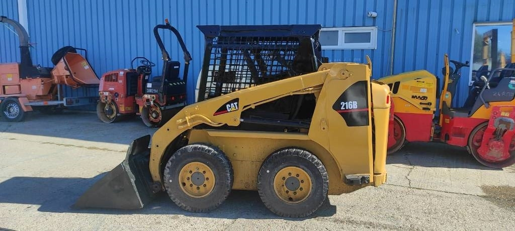 CAT 216 - Мини челен товарач: снимка 2 CAT 216 - Мини челен товарач: снимка 2